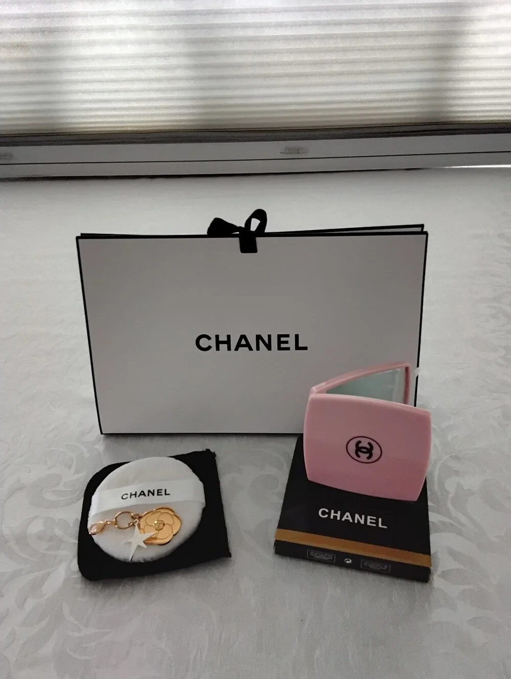 CHANEL 4 Piece Set Gift Box, Pink Compact Mirror, Charm And Power Puff. - Picture 1 of 4